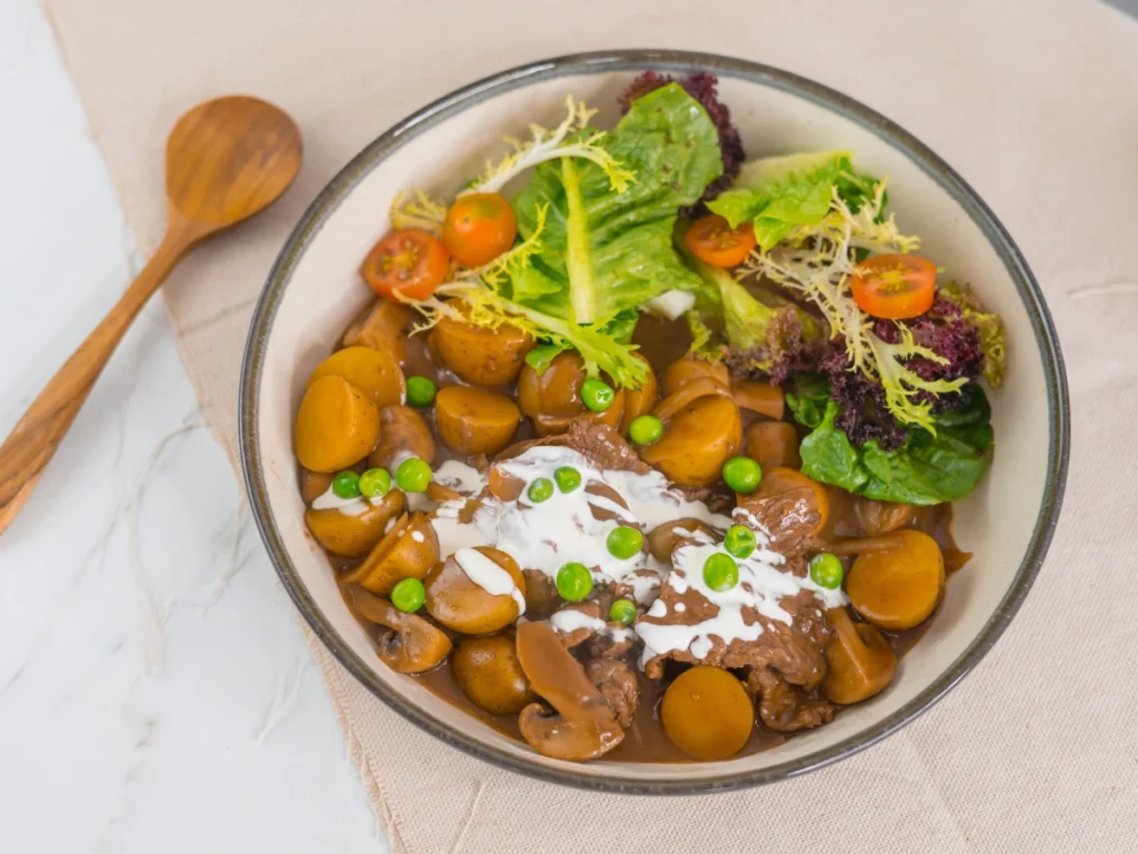 Menu Makanan Sehat Western Bandung - Beef Stroganoff Carbs n Co